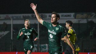 Show de goles. Sarmiento se despachó con una goleada ante Atlético Tucumán.