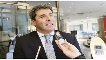reparto. El gobernador Uñac busca con la iniciativa reordenar el envío de fondos a los intendentes con un esquema que elimina discrecionalidad.
