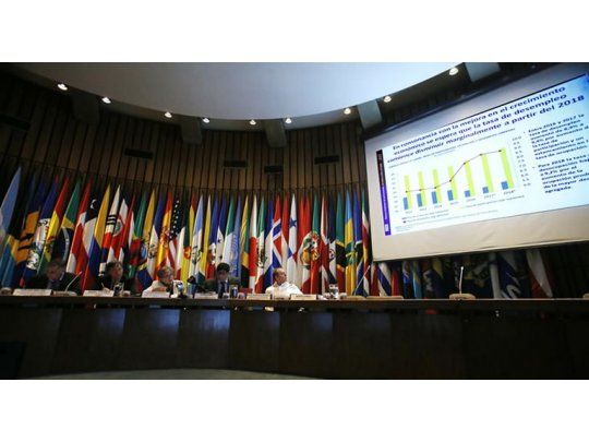 La recuperación argentina contrasta con la contracción de 2024 y se enmarca en un rebote técnico, aunque el organismo no desliga su previsión de las políticas de ajuste implementadas recientemente.