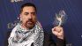 Javier Bardem, con un pañuelo palestino en los premios Emmy.