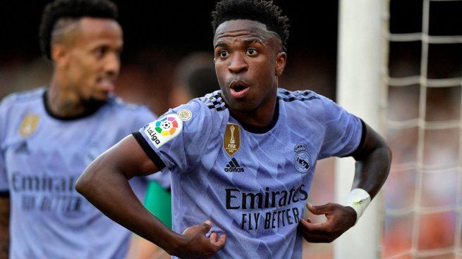 Justicia. Los hinchas de Valencia que deslizaron insultos racistas a Vinicius Jr. fueron castigados con ocho meses de prisión.&nbsp;