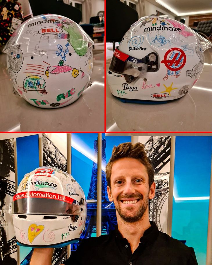 The special helmet used by the pilot when rising to a formula 1 again.
