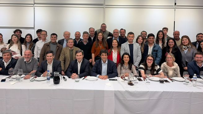 Disidentes del PRO. Mauricio Macri le habilitó la sede de su partido a Hernán Lacunza y tensiona con Javier Milei.