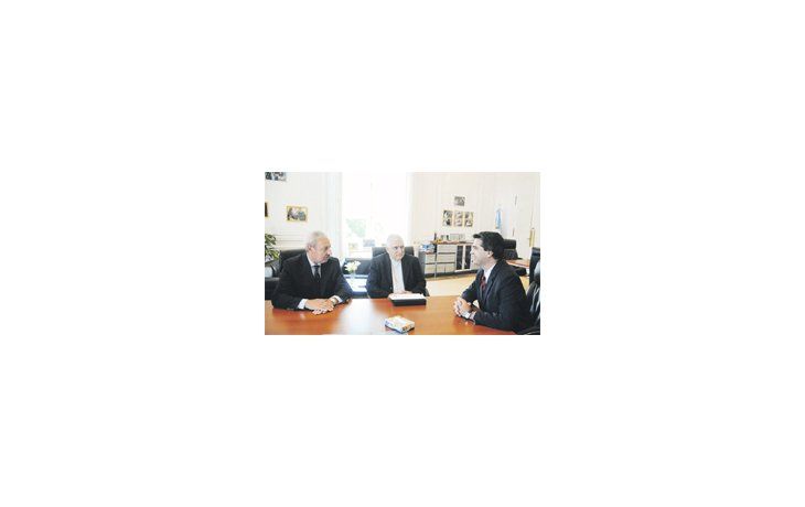 El titular de Pastoral Social, monseñor Jorge Lozano, se reunió ayer con Jorge Capitanich y con el secretario de Culto, Guillermo Oliveri. Los temas fueron el narcotráfico  y la devaluación de los planes sociales.