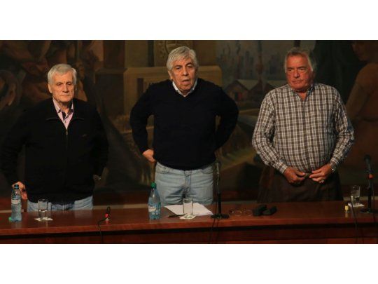 El Gobierno salió a responderle a la CGT tras el duro documento que difundió este viernes.