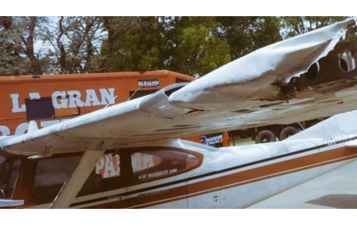 Así quedó la avioneta de Marcos Di Palma. (Foto Twitter).