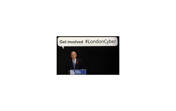 El ministro británico William Hague pronunció el discurso de apertura.