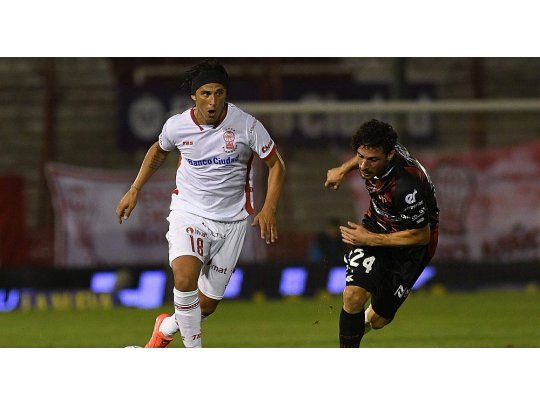 Huracán sumó un punto importante que le sirve en ambos frentes