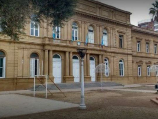 La fachada del Normal 1 de Rosario.