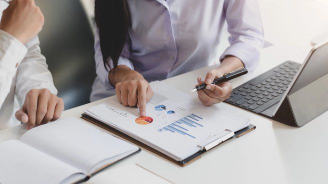 Las mujeres no piden un lugar en la mesa: están construyendo la nueva economía.