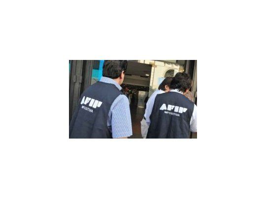 Grave: denuncian robo de clave fiscal de empleados judiciales para comprar dólares