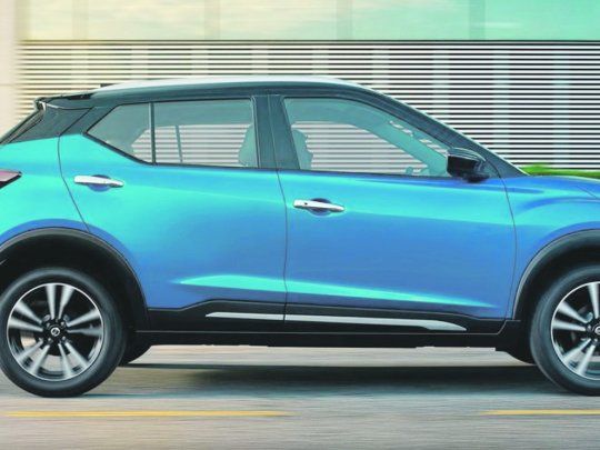 Impacto. En las concesionarias de algunas marcas comenzaron a recibir las nuevas listas con precios en alza.