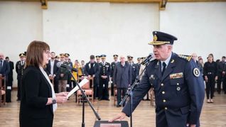 Villena ordenó el allanamiento del director del SPF por presuntos vínculos con empresas proveedoras de comida en mal estado. Villena ordenó el allanamiento del director del SPF por presuntos vínculos con empresas proveedoras de comida en mal estado.