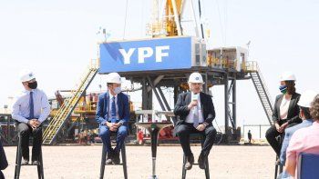 alberto confirmo que la secretaria de energia se trasladara a neuquen para descentralizar