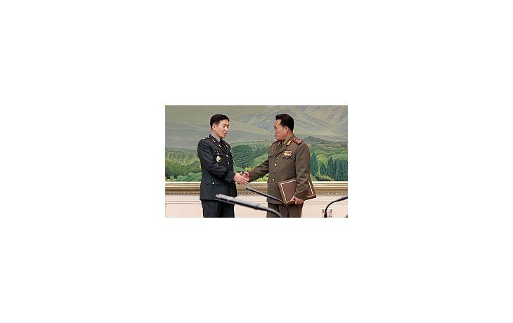 El diálogo entre autoridades militares de ambos países concretó un avance en las relaciones entre Seúl y  Pyongyang