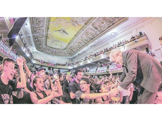 En campaña. El expresidente Luiz Inácio Lula da Silva encabezó un acto proselitista en Piracicaba, San Pablo. Es el candidato mejor posicionado en las encuestas para los comicios de este año.