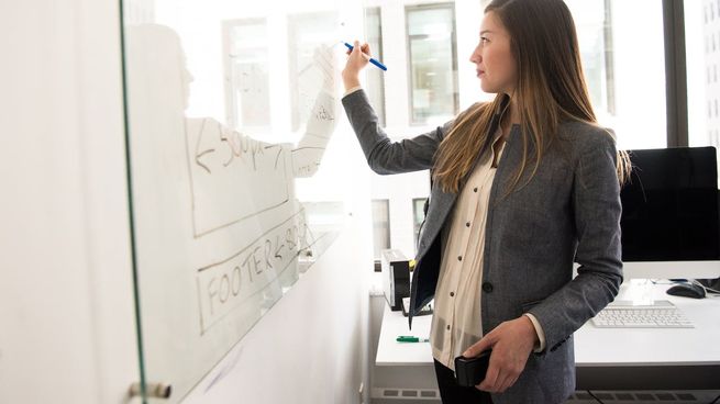 Elavance paulatino que se venía dando en el empleo femenino se ha detenido en losúltimos años y más allá de la pandemia.