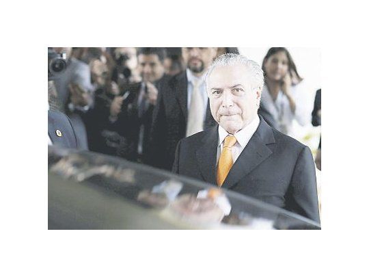 El vicepresidente Michel Temer ayer, al salir del Palacio del Planalto.