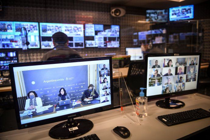 La secretaria Legal y Técnica de la Presidencia, Vilma Ibarra, aseguró hoy que la intención del Gobierno al dictar el reciente decreto de necesidad y urgencia que allana el camino para la firma de contratos con laboratorios estadounidenses productores de vacunas contra el coronavirus es permitir avanzar con la adquisición de 