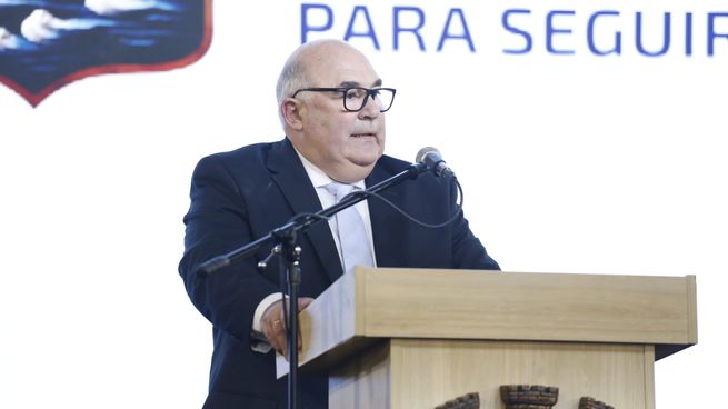 El intendente Miguel Abella asumió en Maldonado con el foco puesto en el desarrollo del departamento.