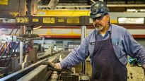 la actividad industrial crecio 5,9% en marzo: 10 de los 12 sectores marcaron subas