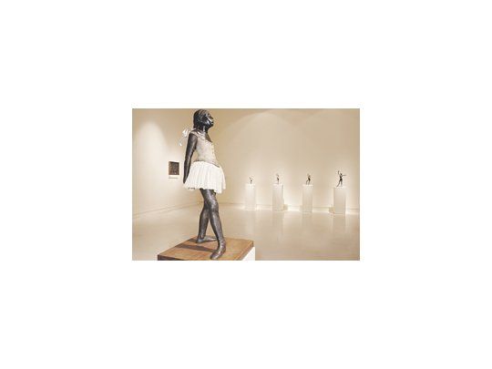 Una de las bailarinas de Degas, que junto con sus esculturas de caballos integran una de las tres muestras de primer nivel con las que el IVAM recibió a sus invitados latinoamericanos.