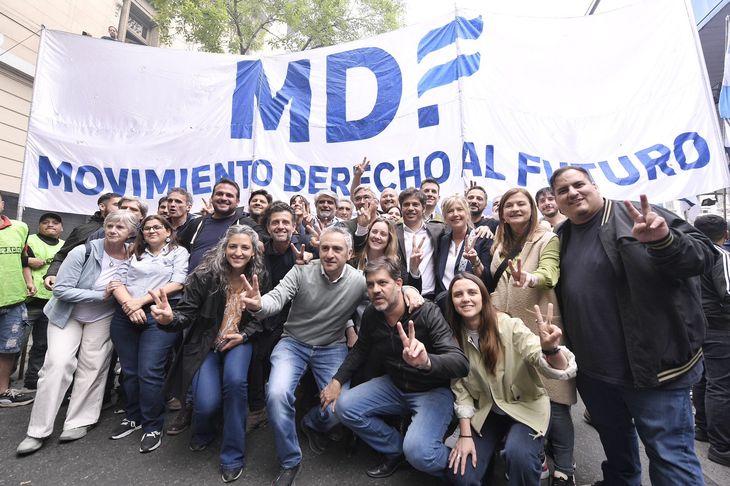 Kicillof participó del acto del Día de la Lealtad, frente a la casa de Cristina Kircher.