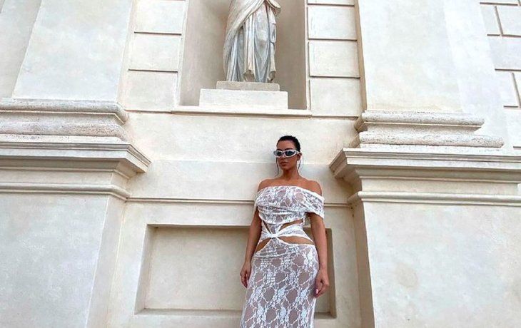Kim Kardashian visitó el Vaticano y causó polémica por su vestimenta