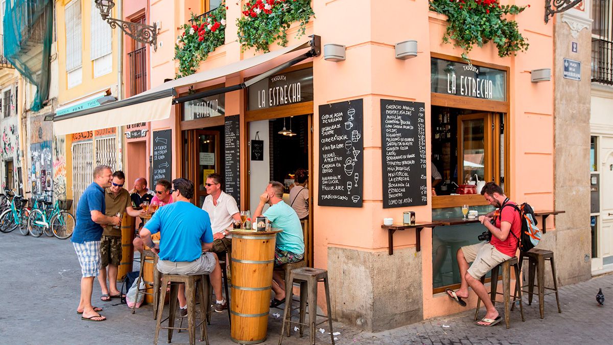 A town in Spain with 68 inhabitants is looking for someone to take over the municipal bar and offers a house for 10 euros
