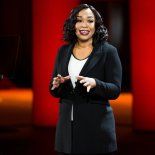 Gracias a su trayectoria, ostenta una fortuna de cientos de millones de dólares. Gracias a su trayectoria, ostenta una fortuna de cientos de millones de dólares.