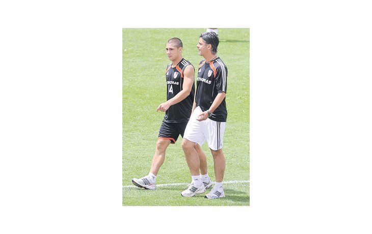 Cirigliano entrenó a la par de sus compañeros y sería de la partida el sábado ante Guillermo Brown.
