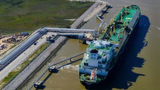La compra de los 9 barcos despejó el interrogante sobre si habría gas disponible para el invierno, pero abrió otro debate mucho más complejo: quién pagará el costo de garantizar ese abastecimiento. La compra de los 9 barcos despejó el interrogante sobre si habría gas disponible para el invierno, pero abrió otro debate mucho más complejo: quién pagará el costo de garantizar ese abastecimiento.
