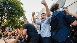 Gabriel Bornoroni comenzó a moverse para mostrar que la única lapicera que armará las listas le pertenece a LLA. Gabriel Bornoroni comenzó a moverse para mostrar que la única lapicera que armará las listas le pertenece a LLA.