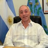 Atchabahian es médico urólogo y fue funcionario de ANDIS. Atchabahian es médico urólogo y fue funcionario de ANDIS.