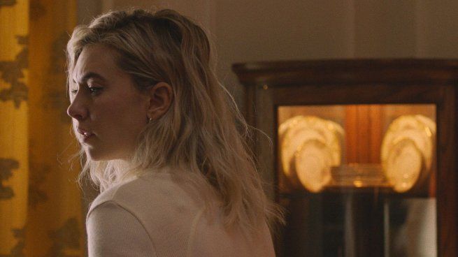 Netflix’s jewel that you cannot miss if you are cinephile: she was nominated for an Oscar and has the brilliant performance of Vanessa Kirby