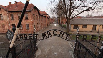 El Museo de Auschwitz presentó una queja formal contrael reto viral “Víctimas” que lanzó TikTok