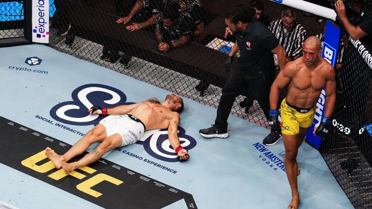 UFC fighter finished off his rival and knocked him off on the floor: “In the cage we can do everything”