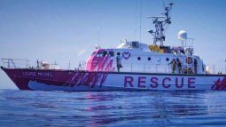 El barco financiado por Banksy está en el mar Mediterráneo&nbsp;