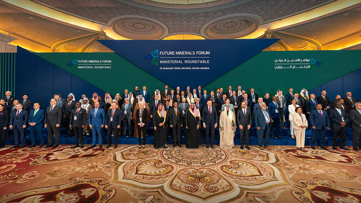 El Future Minerals Forum 2026 dejó en claro que la transición energética ya no es un objetivo lejano, sino una realidad operativa que exige una reconfiguración total del mapa minero mundial. El Future Minerals Forum 2026 dejó en claro que la transición energética ya no es un objetivo lejano, sino una realidad operativa que exige una reconfiguración total del mapa minero mundial.