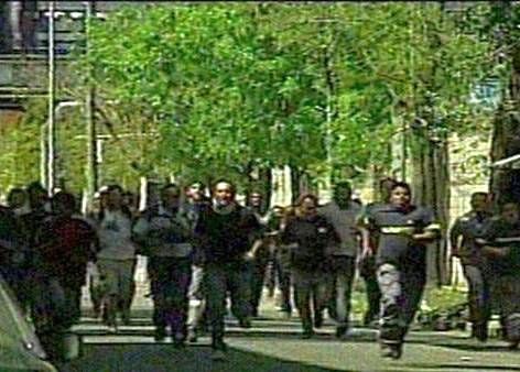 Corridas de manifestantes.