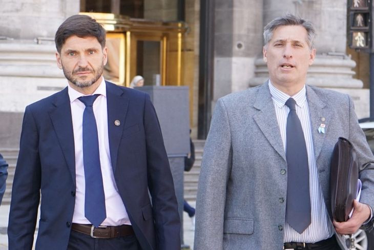 Maximiliano Pullaro and Pablo Olivares, Minister of Economy of Santa Fe. Maximiliano Pullaro and Pablo Olivares, Minister of Economy of Santa Fe.