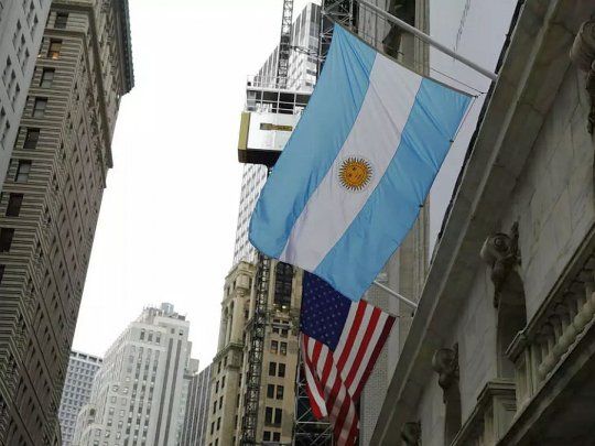 Argentina Pesos Wall Street.jpg