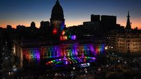 dia del orgullo: el congreso se ilumino con los colores de la bandera lgbtiq+