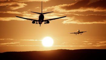 proponen aplicar impuestos a los programas de pasajeros frecuentes en avion