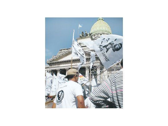 La Túpac Amaru, una postal de tropa K en el Congreso.
