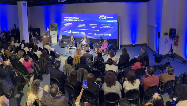 WIM Argentina en la UIA. En el tercer panel estuvieron Silvia Rodríguez, vicepresidente WIM; Eugenio Ponte, de Abra Silver; Laura Hernández, de Barrick, y Carolina Villanueva, Grow Género y Trabajo.