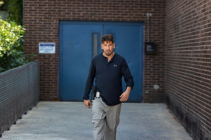 Jon Bernthal protagoniza la exitosa miniserie disponible en HBO Max.