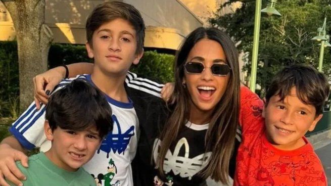 Antonela Roccuzzo y sus hijos disfrutaron de Disney