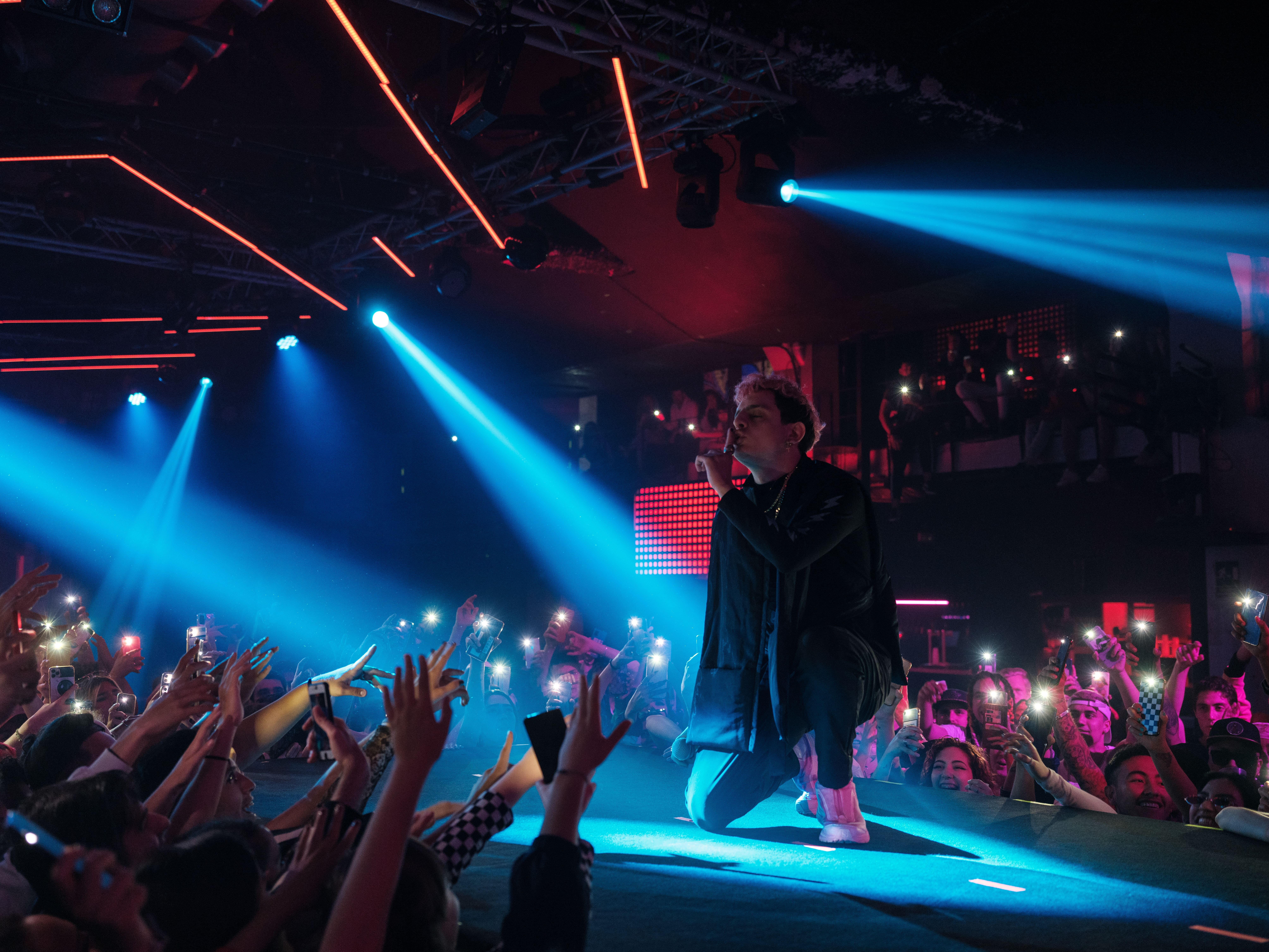Netflix presents the trailer for the series Fanatic