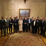 Gobernadores junto a Javier Milei, en un encuentro en Casa Rosada en octubre de este año. Gobernadores junto a Javier Milei, en un encuentro en Casa Rosada en octubre de este año.